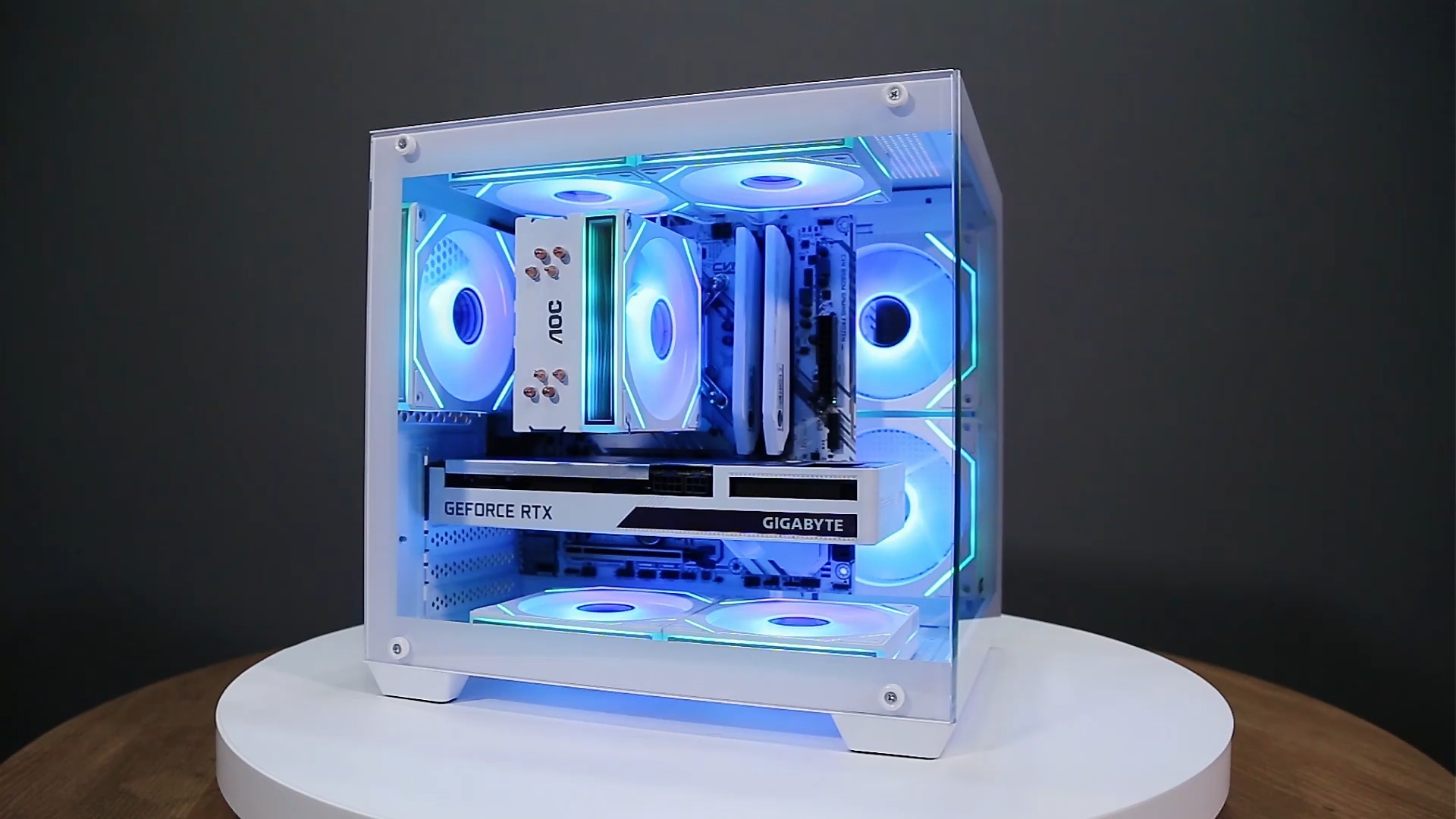白色海景房+AOC CG381W+M機箱 打造高顏值桌面新標桿